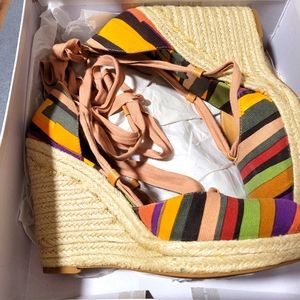 Nine West size 8 wedge sandal, multi  colour